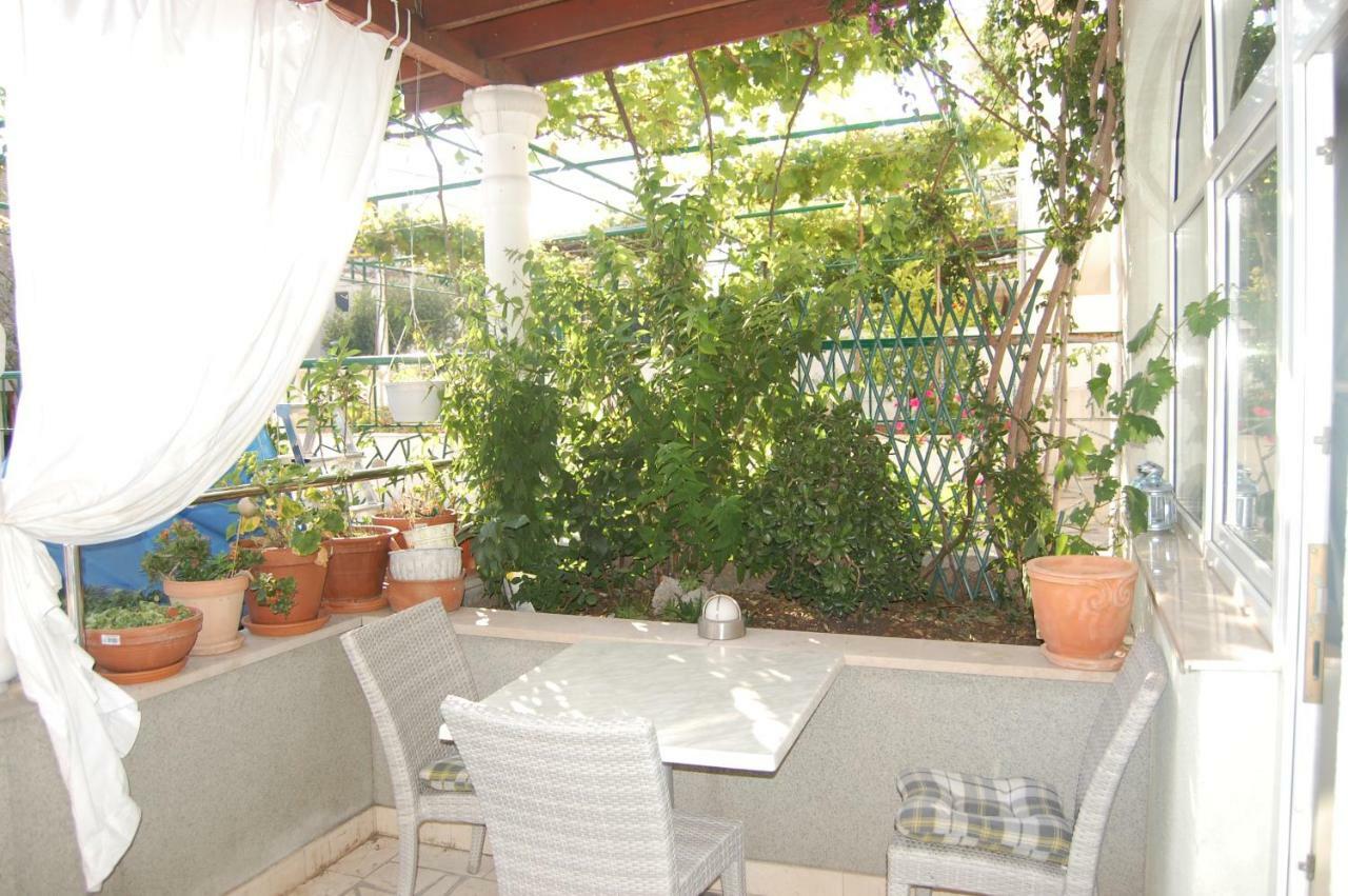 Studio Apartment For 2 Adults And 1 Child Makarska Zewnętrze zdjęcie