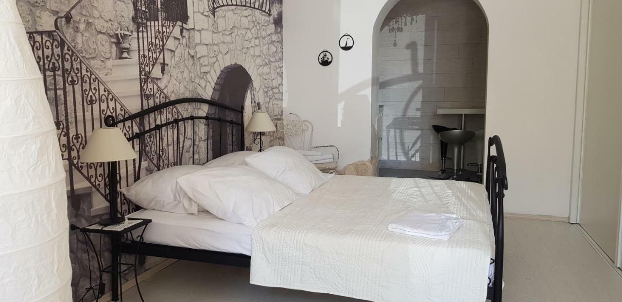 Studio Apartment For 2 Adults And 1 Child Makarska Zewnętrze zdjęcie